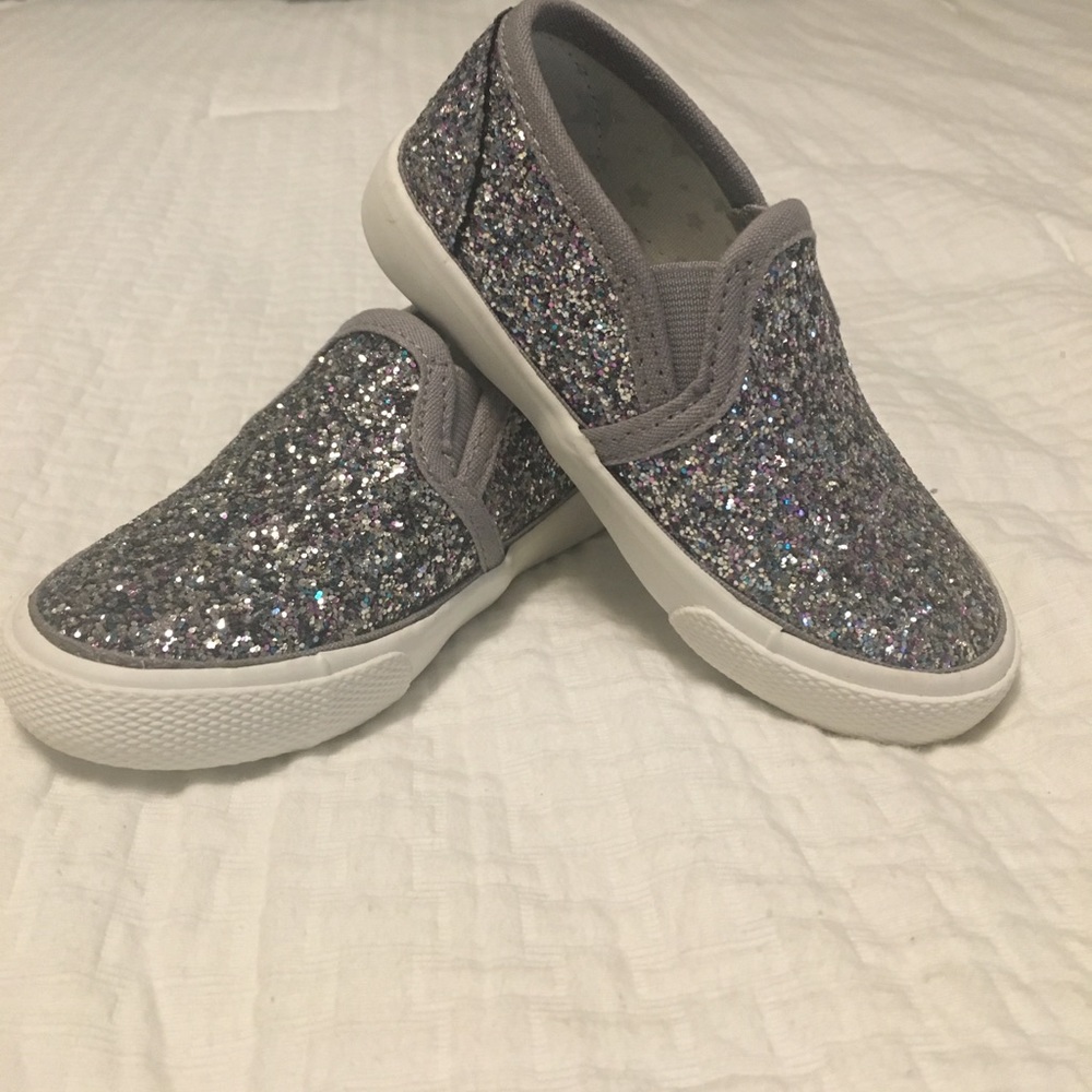 Toddler slip on sneakers
